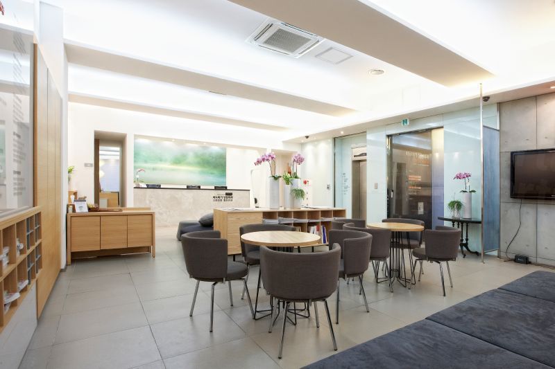 BANOBAGI - Waiting area