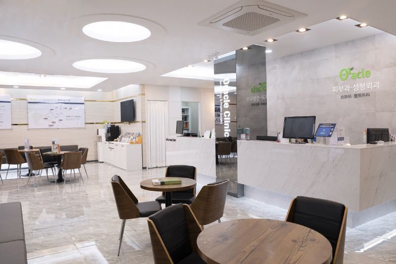 Oracle Clinic (Cheongdam) - Waiting area