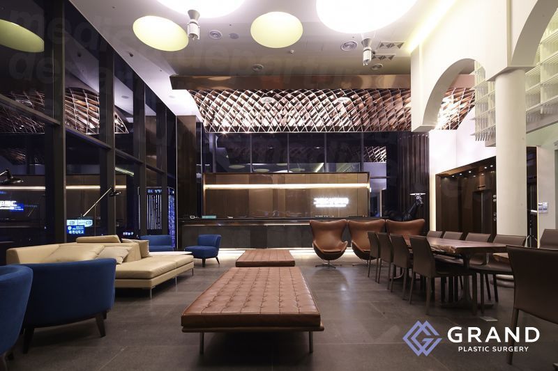 Grand Plastic Surgery - Waiting area