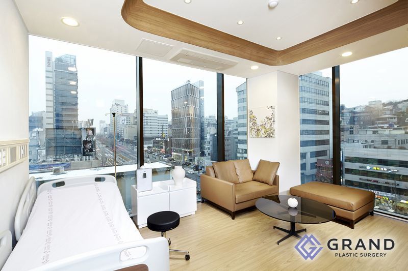 Grand Plastic Surgery - Patient room