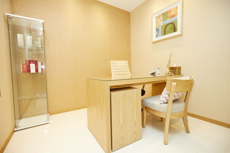 Grace Plastic Surgery - Consultation room