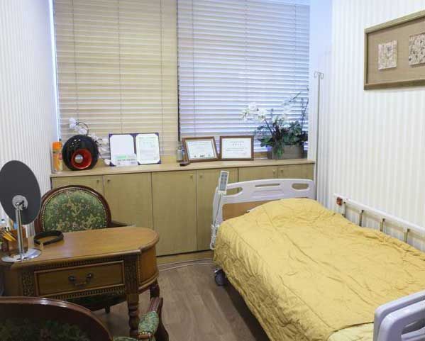 Romian Plastic Surgery - Treatment room