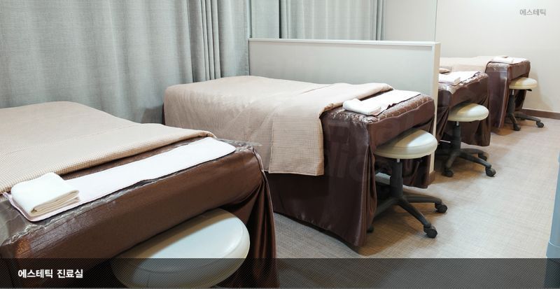 Smile Plastic Surgery - Treatment room