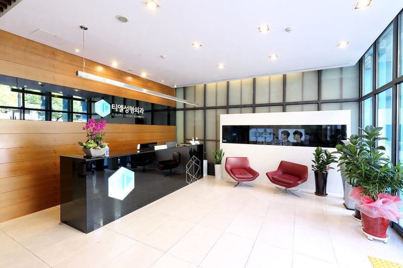 TL Plastic Surgery - Front