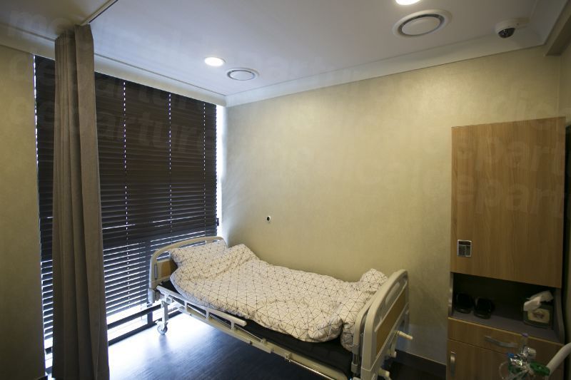 TS Plastic Surgery - Patient room