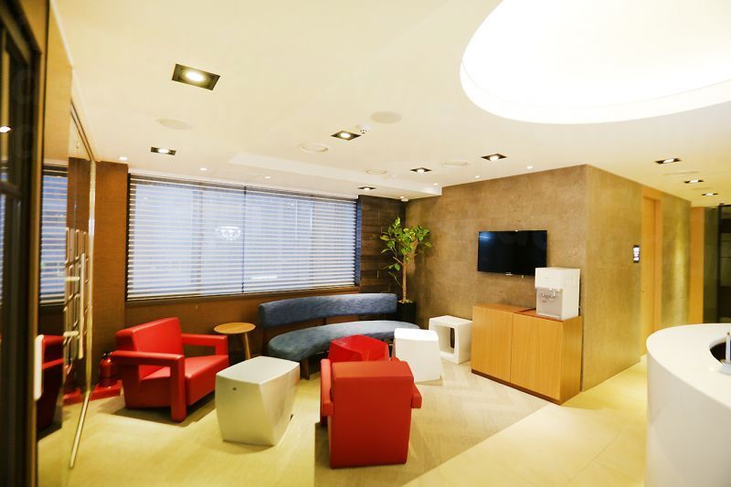 Gangnam T Plastic Surgery - Lobby