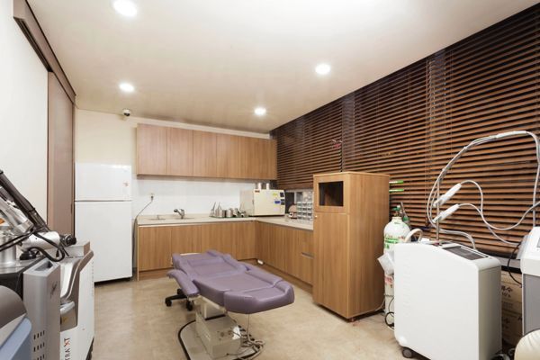 Sulraeim Skin &a; Plastic Surgery - Surgery room