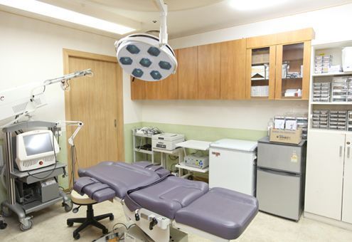 EUREKA DERMATOLOGY - treatment room