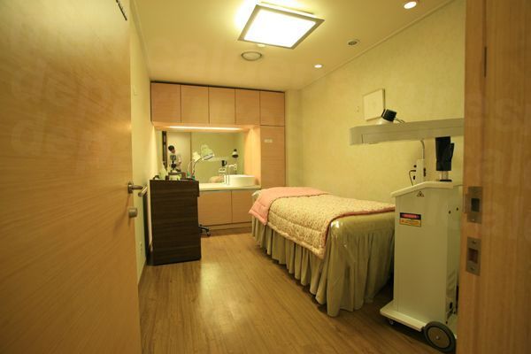 Smile Dermatology - Treatment room