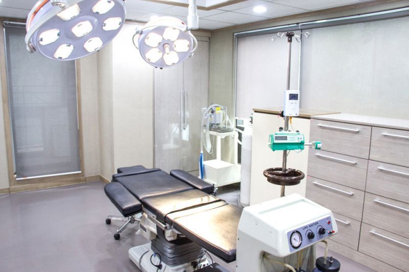 I Star Plastic Surgery - Surgery room