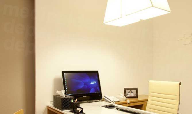 Braun Dermatology - Consultation room