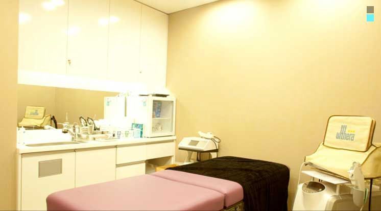 Braun Dermatology - Treatment  room