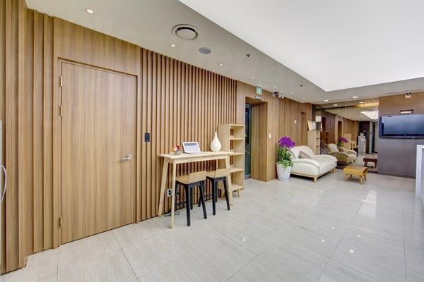 Dr.Mi Plastic Surgery - Waiting area