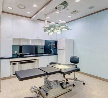 Dr.Mi Plastic Surgery - Surgery room