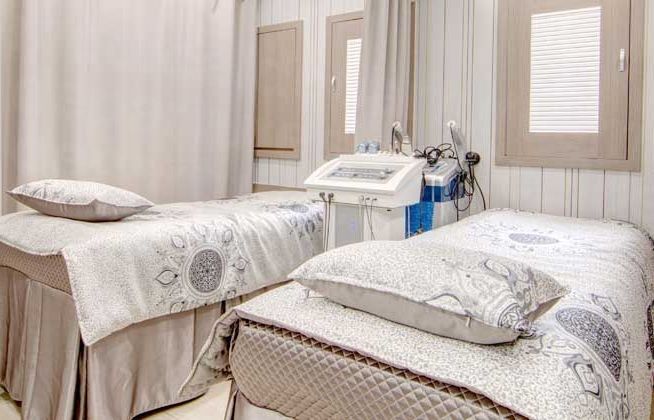 Dr.Mi Dermatology - Treatment room