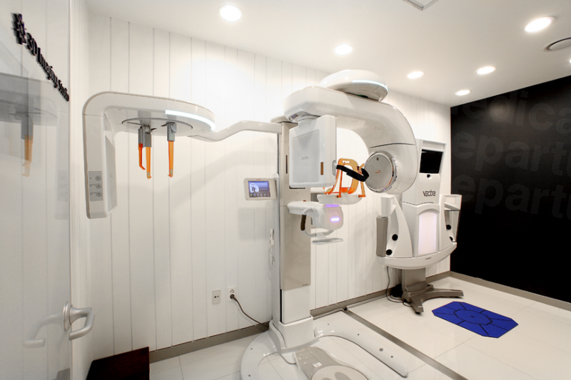 Wannabe plastic surgery - High technology equipment