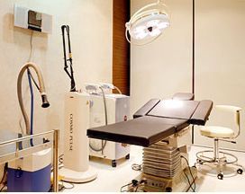 Starline Plastic Surgery - Surgery room