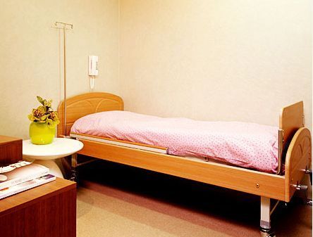 Starline Plastic Surgery - Patient room