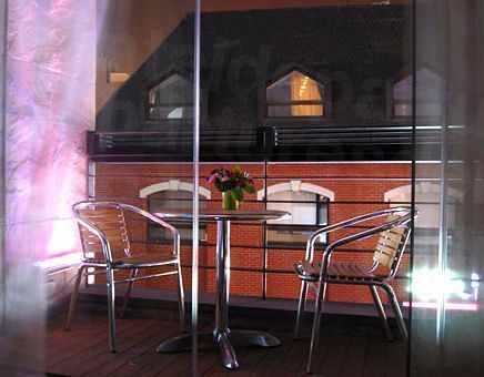 Starline Plastic Surgery - Waiting area