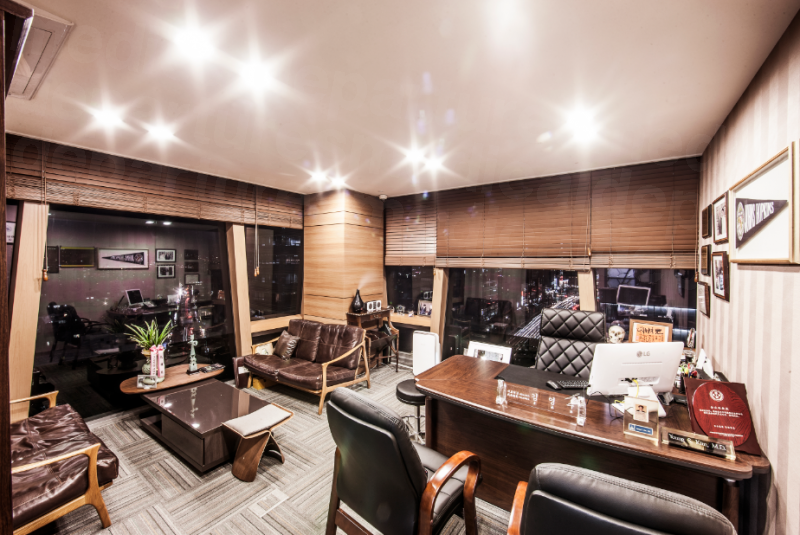 The Gold Plastic Surgery - Waiting area