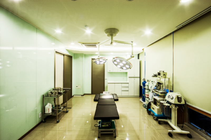The Gold Plastic Surgery - Surgery room