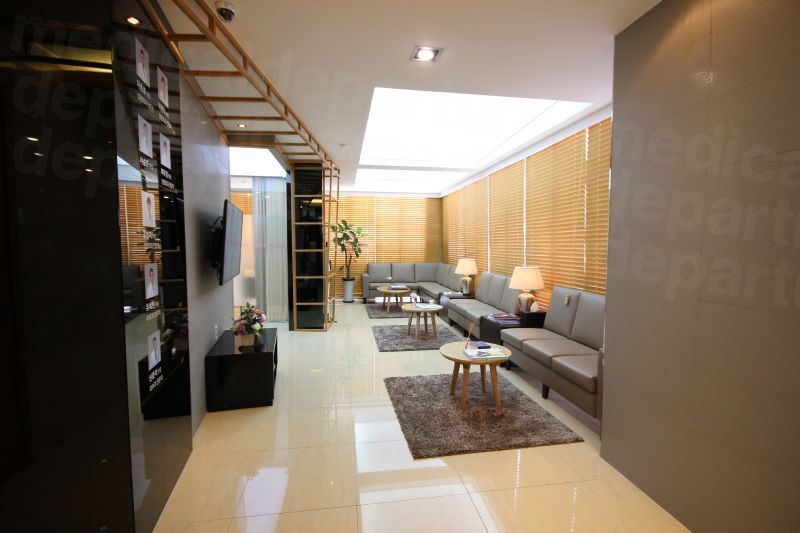 Deesee Dermatology - Lobby