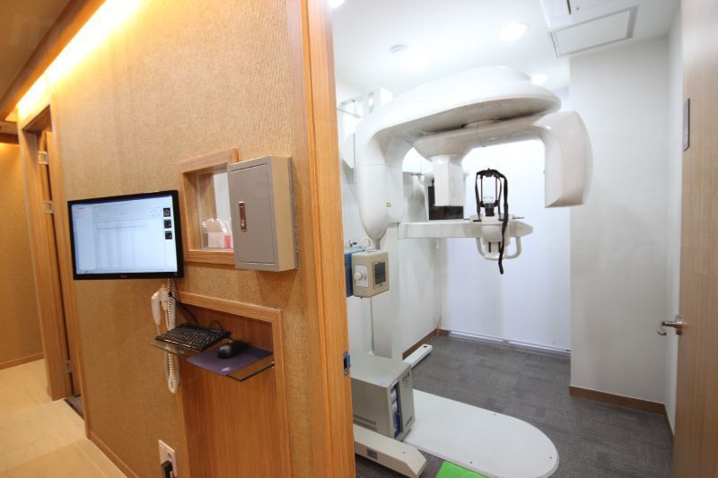 Deesee Dermatology - Treatment room