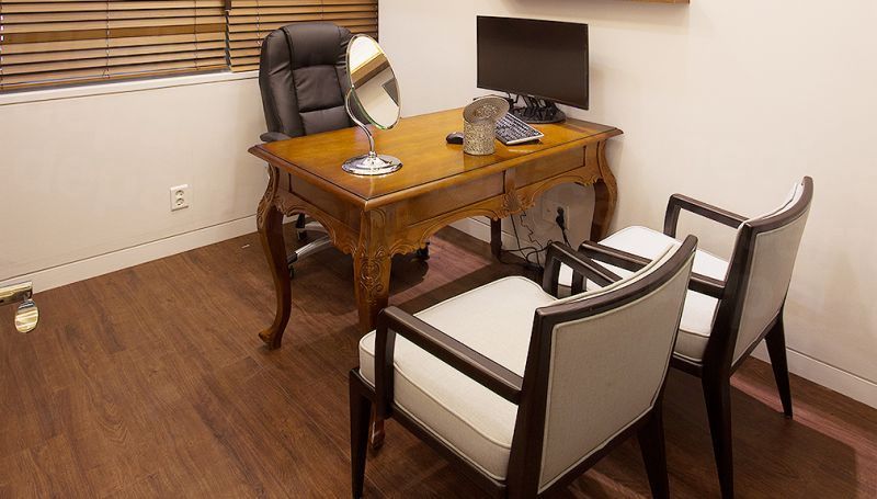 GAMI Plastic Surgery - Consultation room