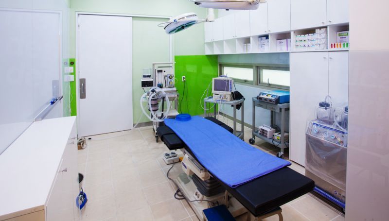GAMI Plastic Surgery - Surgery room