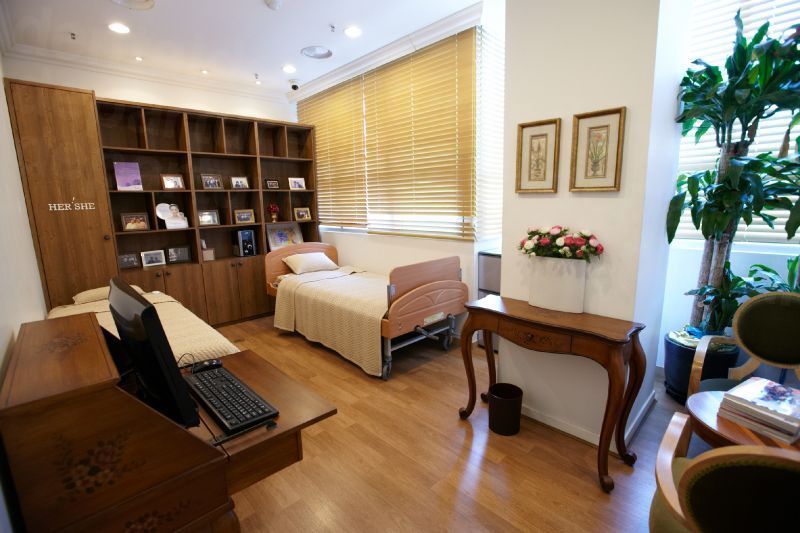 Hershe  Plastic Surgery - Patient room