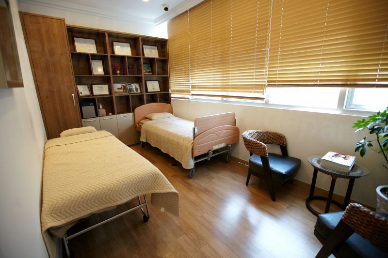 Hershe  Plastic Surgery - Patient room