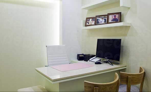 Braun Plastic Surgery - Consultation room