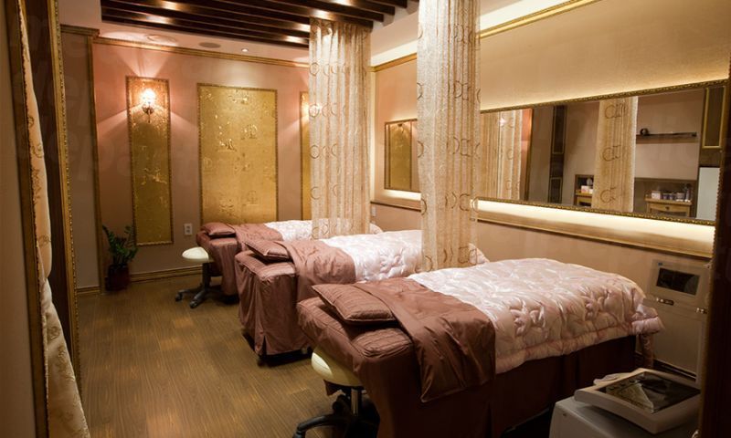 Cheongdam U Dermatology - Waiting area