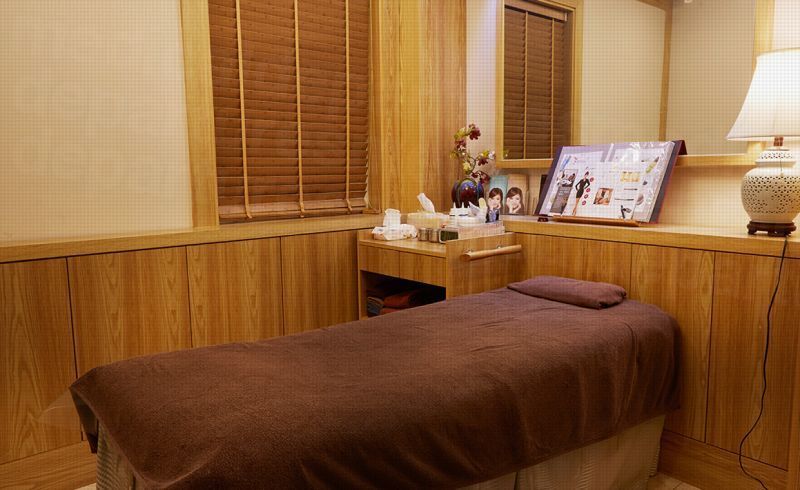 Youth Clinic - Treatment room