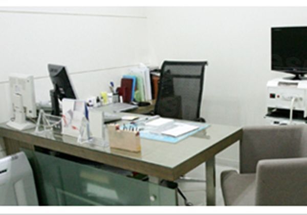 Oracle Clinic (Gangbyeon) - Consultation room