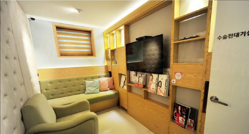 BANOBAGI - Waitingroom