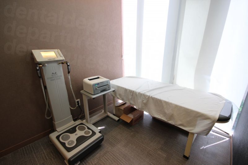 Deesse Plastic Surgery - Treatment room